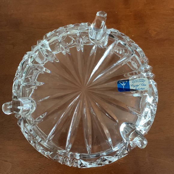 24% Lead Crystal Tri-Footed Bowl with Lead & Flower pattern.  Made in Germany - Picture 4 of 7